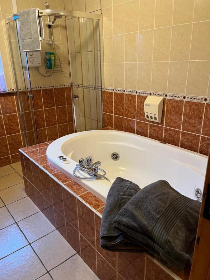 Doughlasha House V93Rx64 Fossa Eksteriør bilde